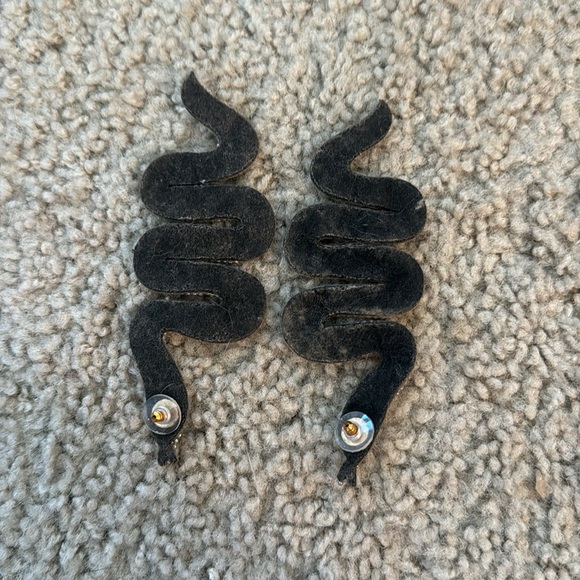 Bejeweled Snake Earrings - Picture 4 of 4